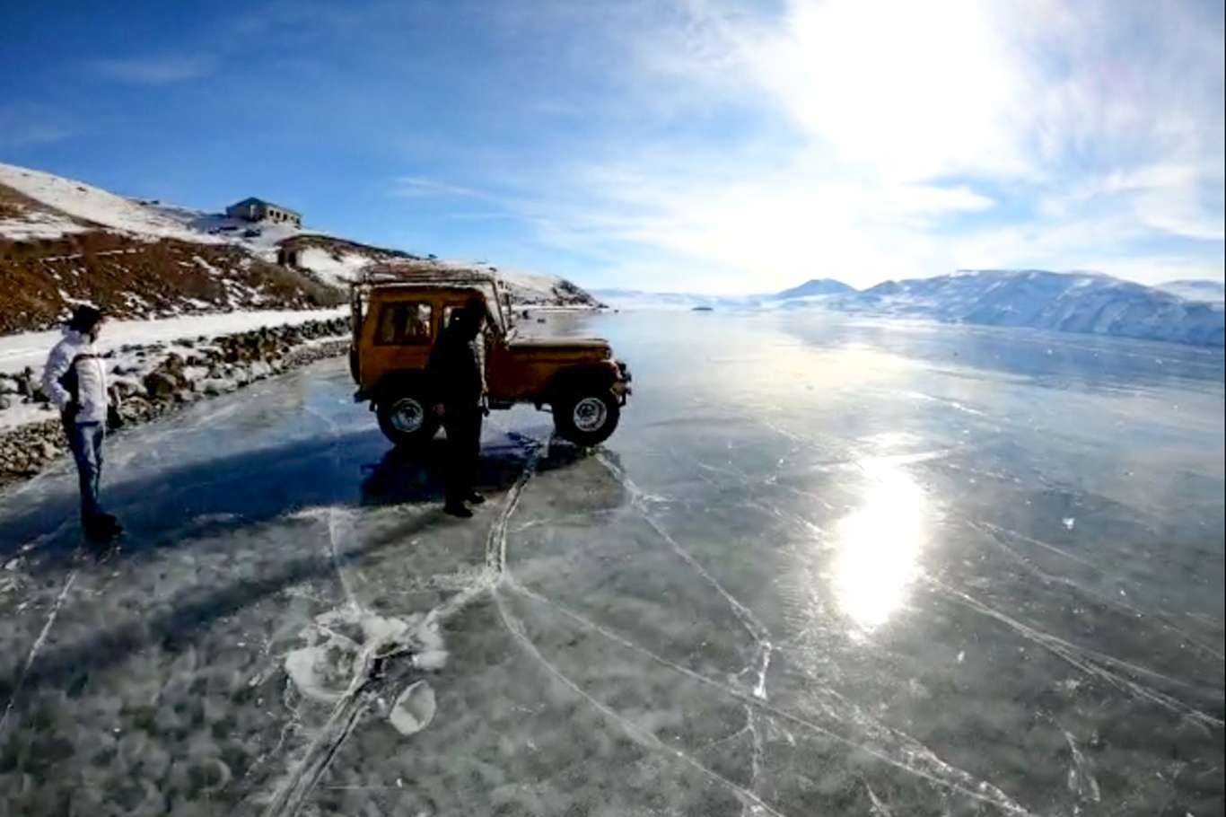 Türkiye'nin en yüksek rakımlı gölünün turizm potansiyeli için çalışmalar devam ediyor